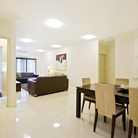 Astina Serviced Apartments - Central Penrith Exteriér fotografie