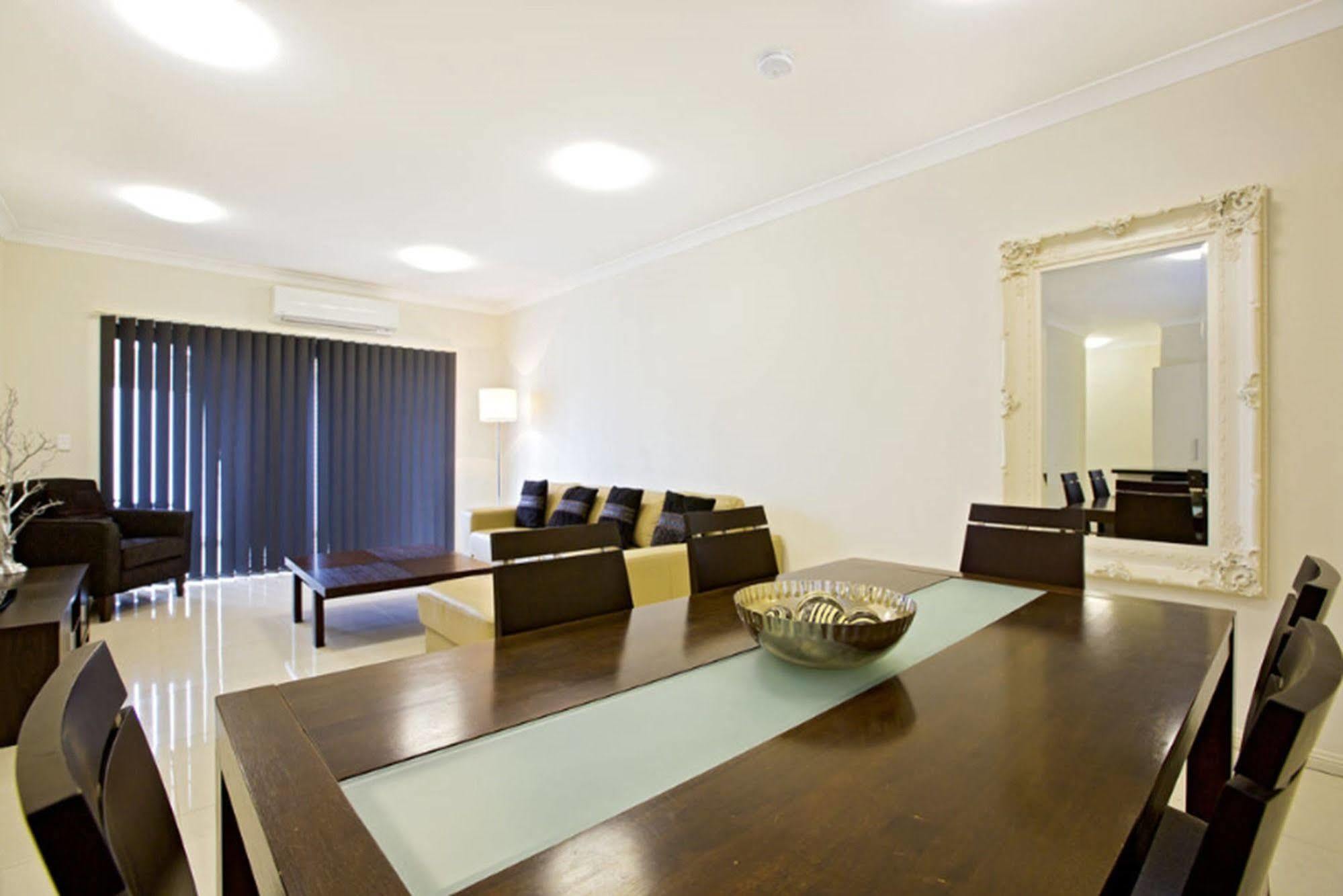Astina Serviced Apartments - Central Penrith Exteriér fotografie