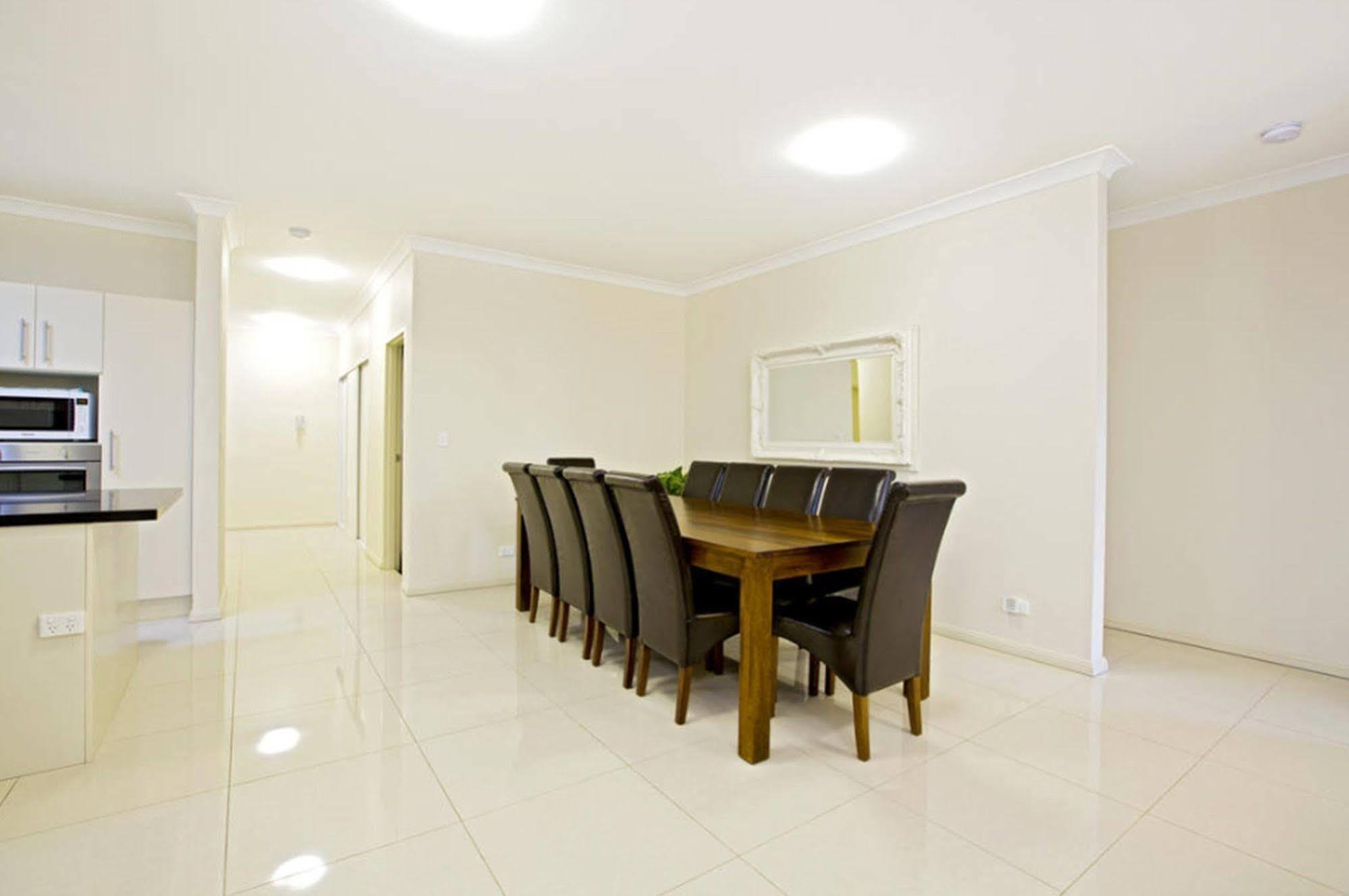 Astina Serviced Apartments - Central Penrith Exteriér fotografie