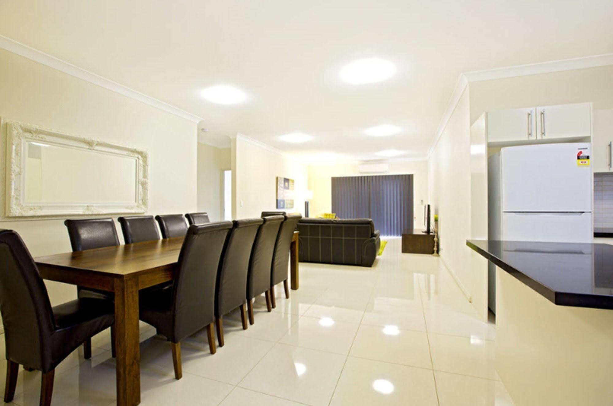 Astina Serviced Apartments - Central Penrith Exteriér fotografie